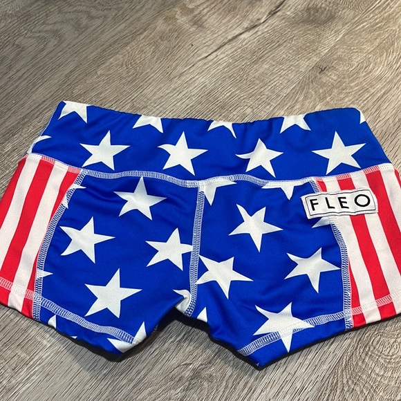 Red white and blue FLEOs - Picture 2 of 3